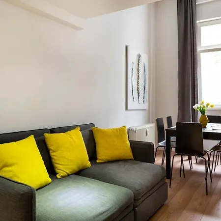 Industrial Style Self Checkin Street Parking Apartment Berlin