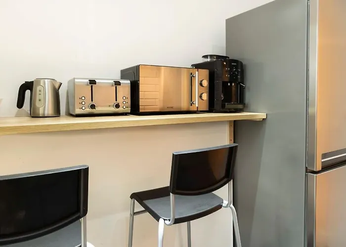 Industrial Style Self Checkin Street Parking ベルリン