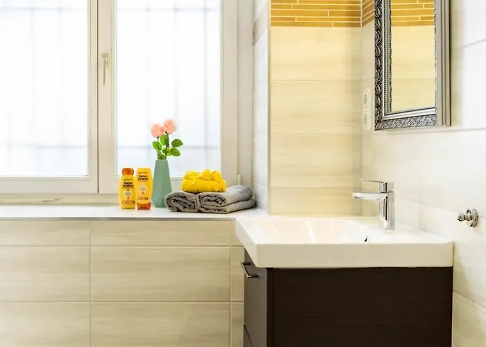 Industrial Style Self Checkin Street Parking ベルリン