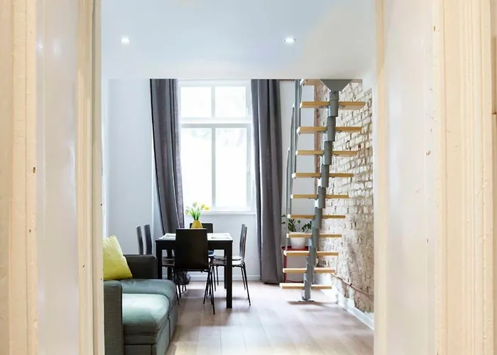 Industrial Style Self Checkin Street Parking Lägenhet