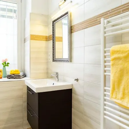 아파트 Industrial Style Self Checkin Street Parking *